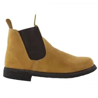 Botina em couro solado pneu 200N