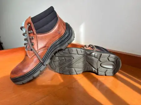 Coturno em couro - Código 29